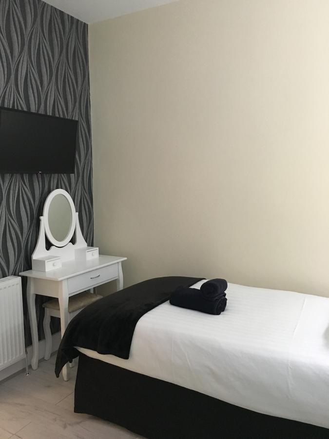 Happy Return 3* Blackpool